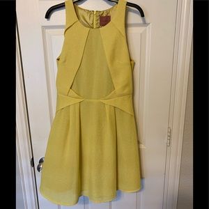 EUC I. Madeline Yellow Dress Size M